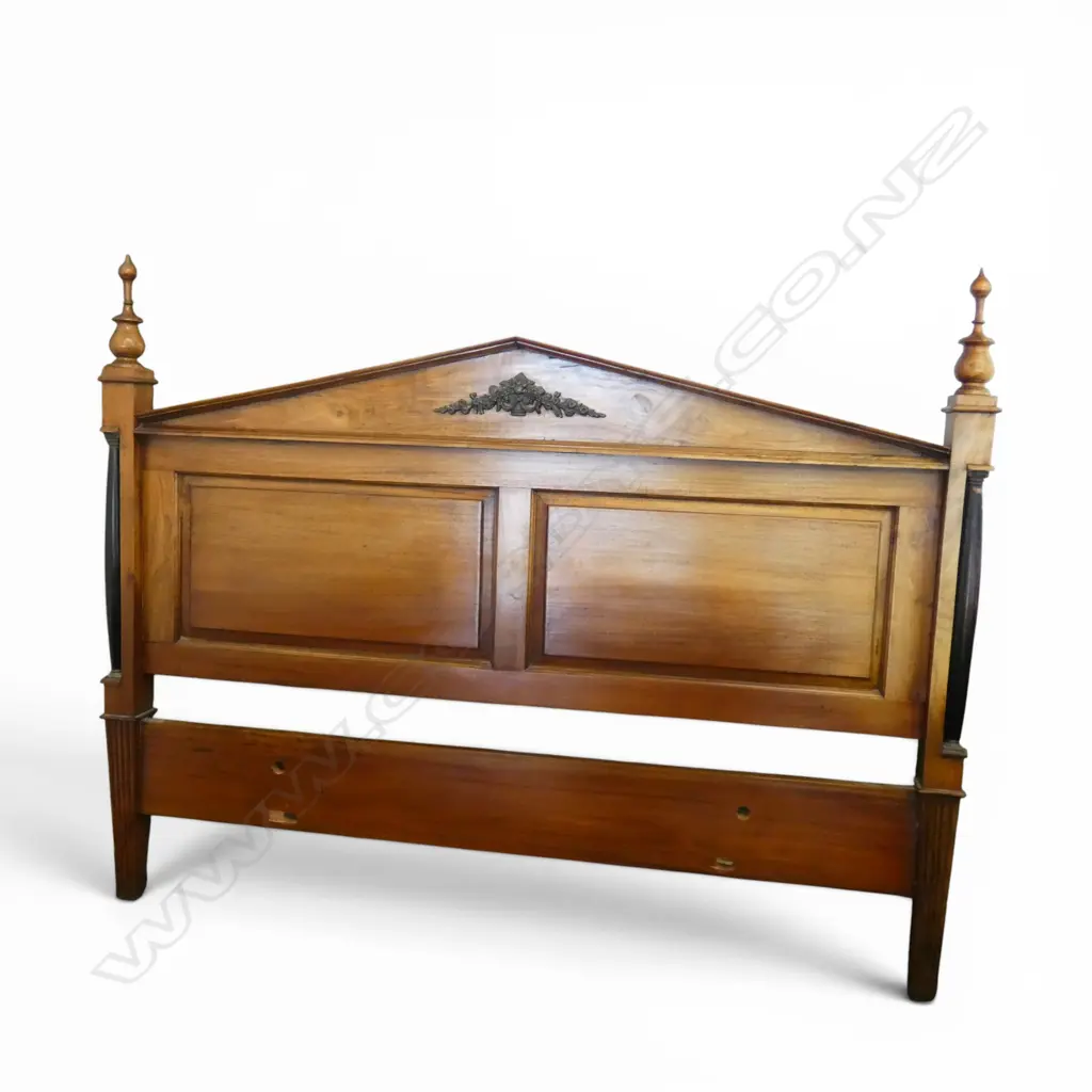 ANTIQUE STYLE WOODEN BED HEAD 1720x1320mm Image 1++