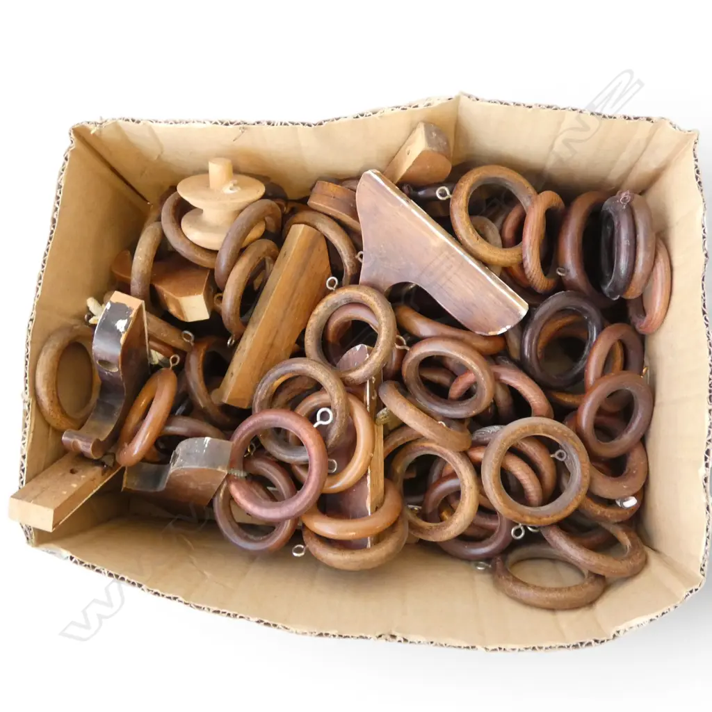 WOODEN CURTAIN HOOPS ETC Image 1++