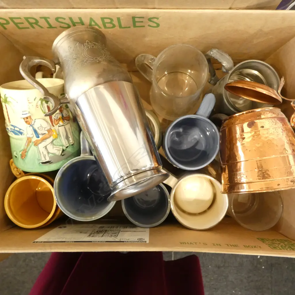 BOX LOT MIXED VINTAGE MUGS & TANKARDS Image 1++