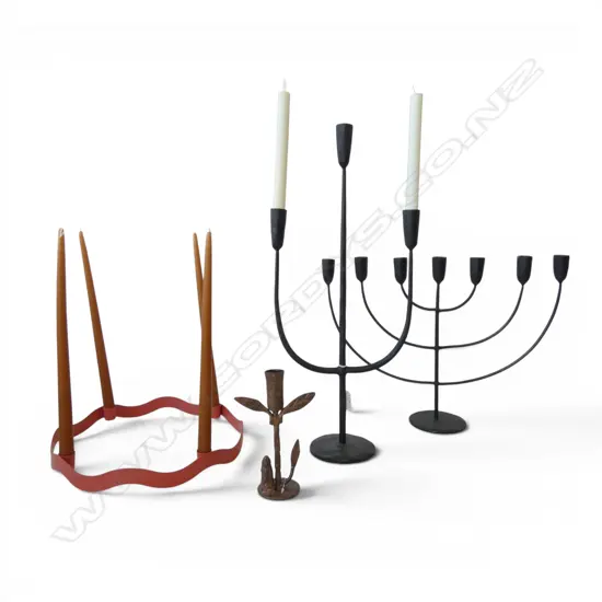 4 CANDLESTICKS, 2 BLACK IRON H.560mm