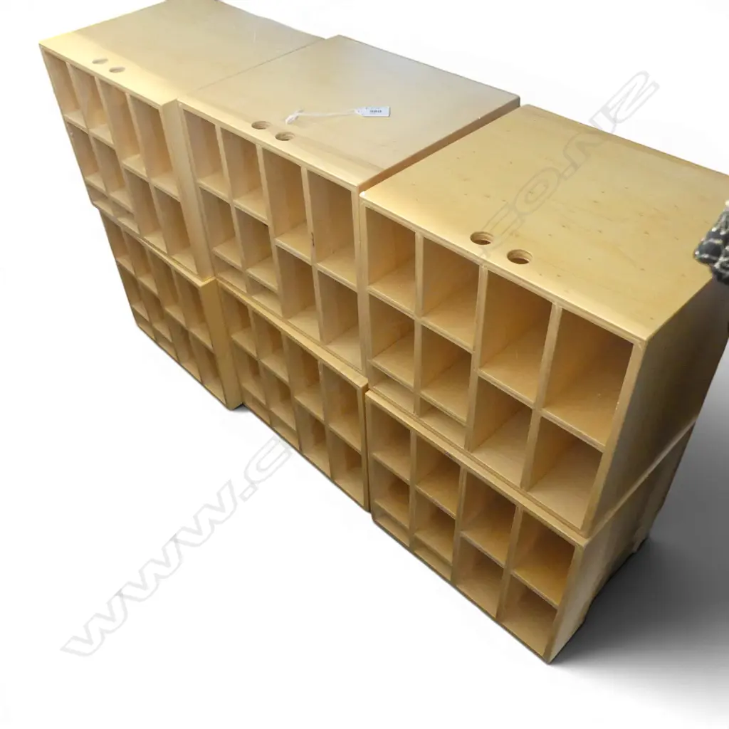 6 PCE STORAGE SYSTEM; EACH PIECE 250x255x290mm Image 1++