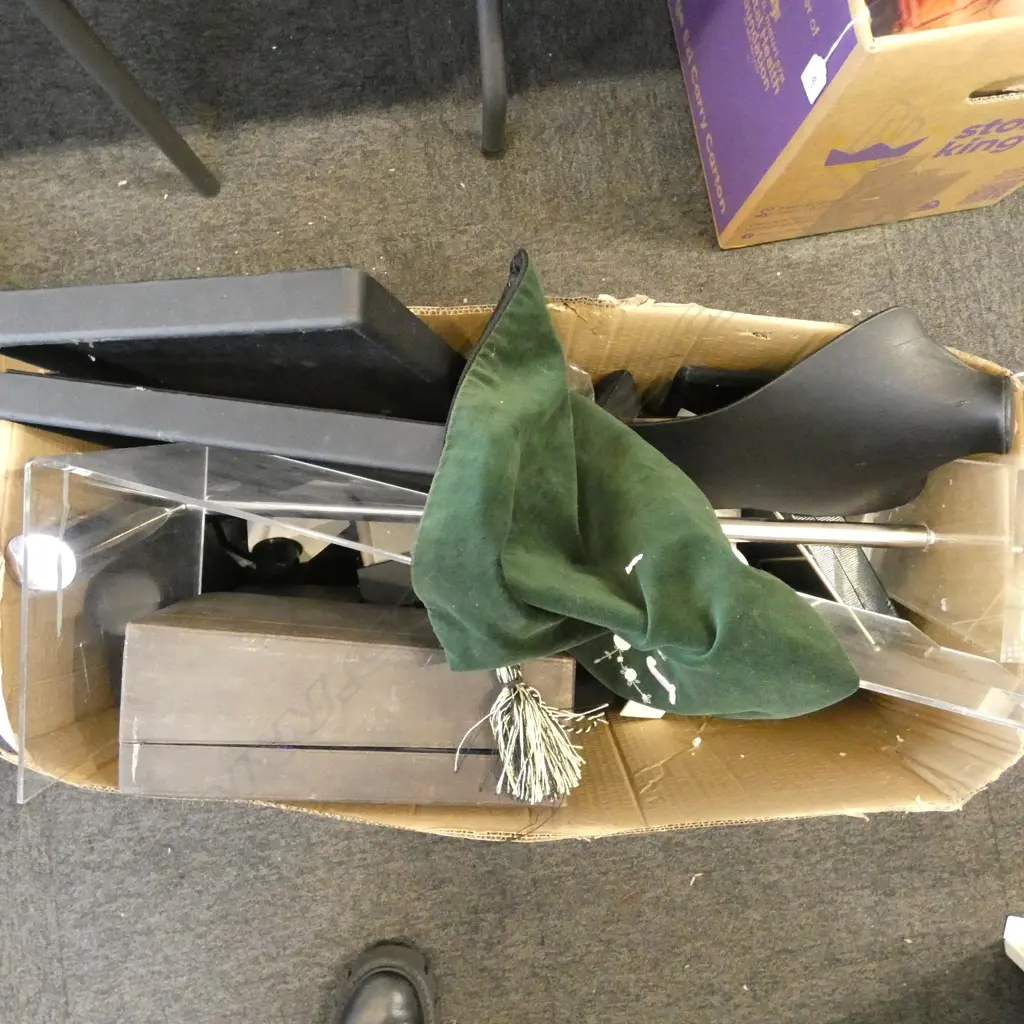 ASST. JEWELLERY BOXES & DISPLAYS Image 1++