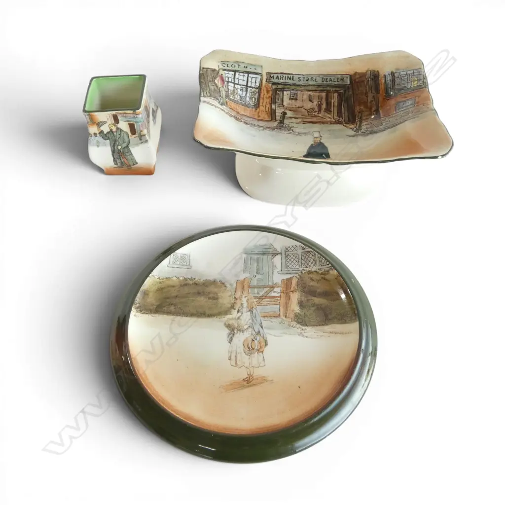 3 PCS ROYAL DOULTON DICKENS WARE, VASE, DISH & TRIVET  Image 1++