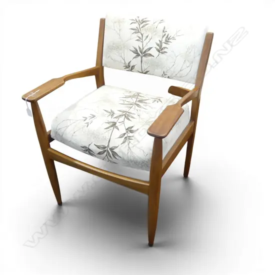 RETRO / MID CENTURY ARM CHAIR