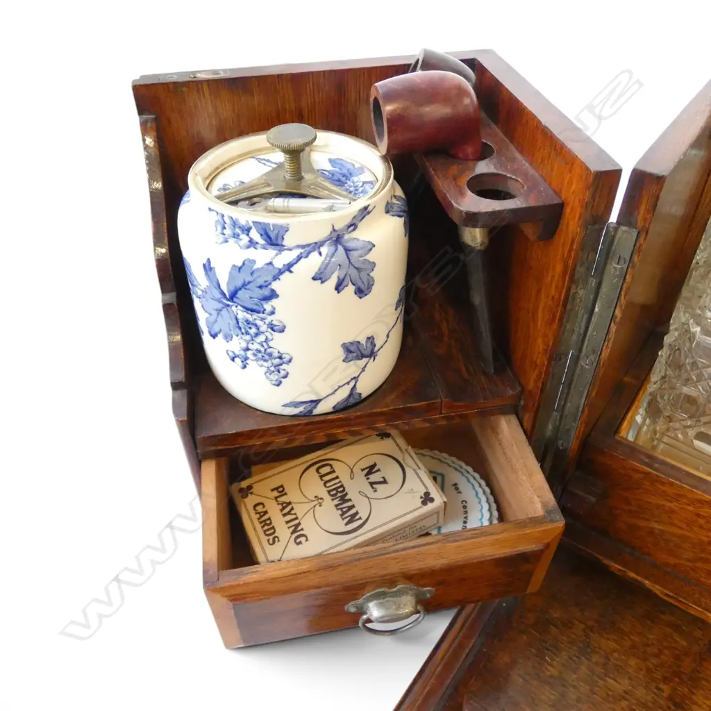 VINTAGE OAK GENTLEMANS THREE BOTTLE TANTALUS & SMOKERS CHEST 400x330x370mm Image 1++