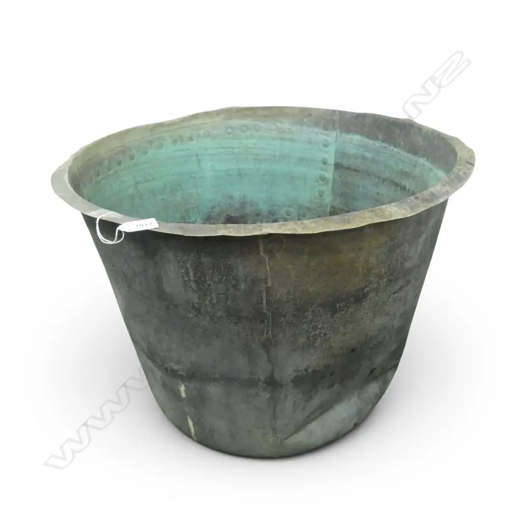 LG COPPER PLANTER H.420mm, 570mm dia Image 1++