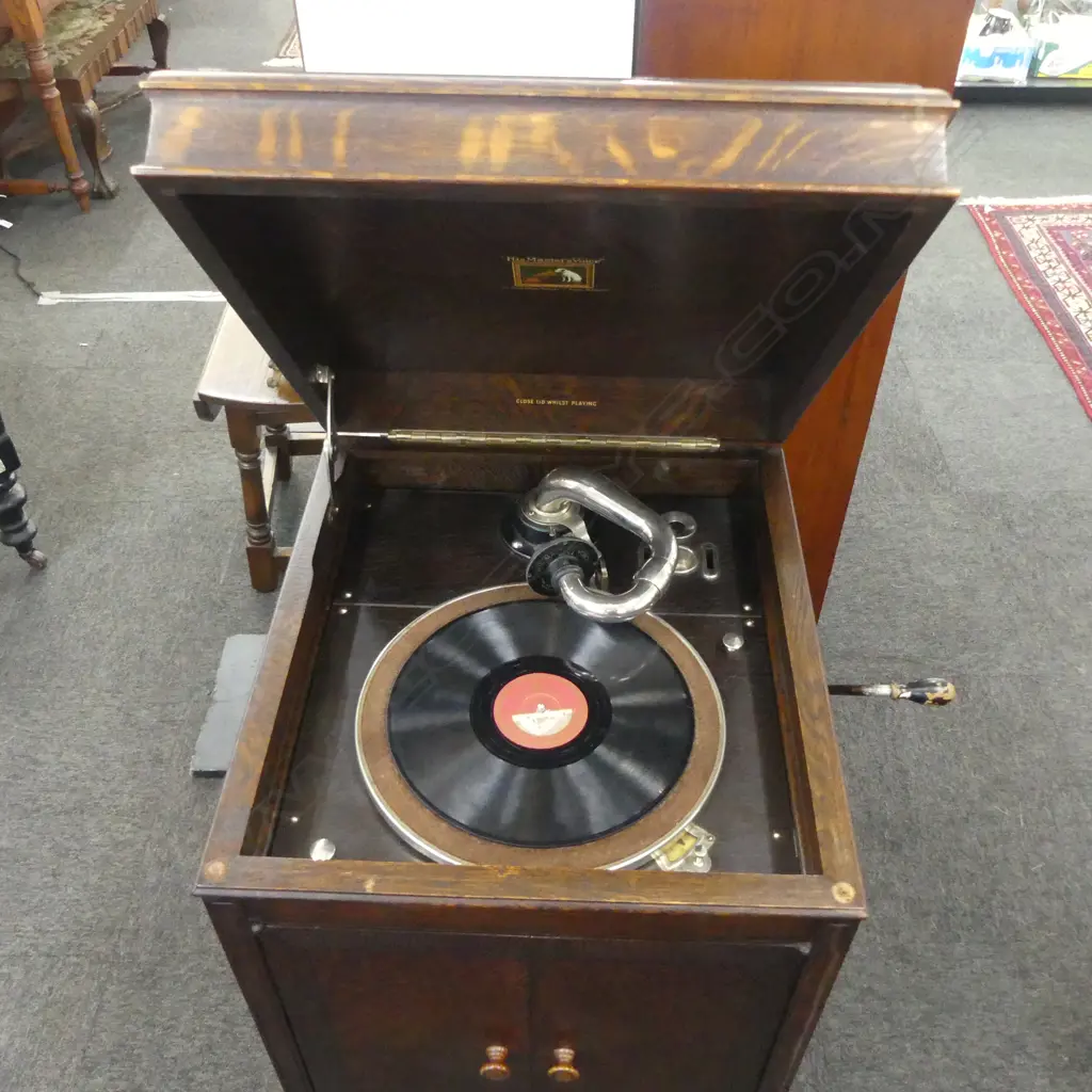 OAK UPRIGHT GRAMOPHONE + RECORD ALBUM Image 1++