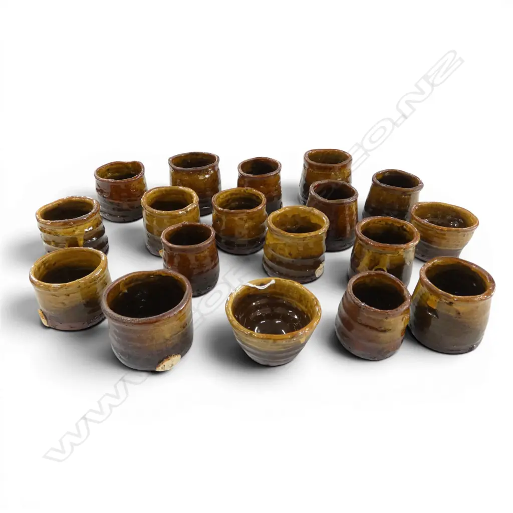 18 STUDIO POTTERY VESSELS H.80mm Image 1++