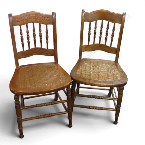 2 CAN SEATED COUNTRY CHAIRS H.820mm