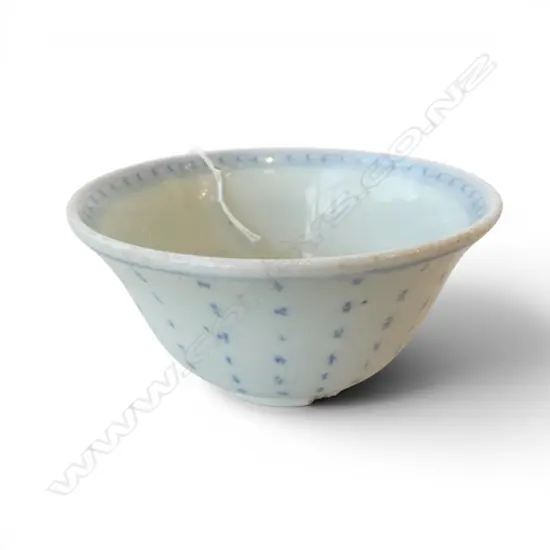 ORIENTAL B/W TEA BOWL 120mm dia CHIPS