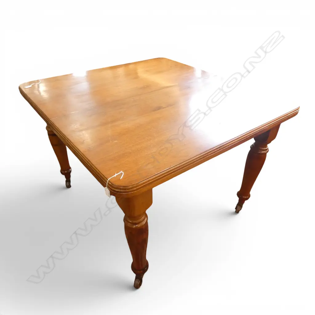 VICTORIAN WALNUT EXTENSION DINING TABLE with crank winder but no leaves. 1125 x 1050 x 750mm. Image 1++