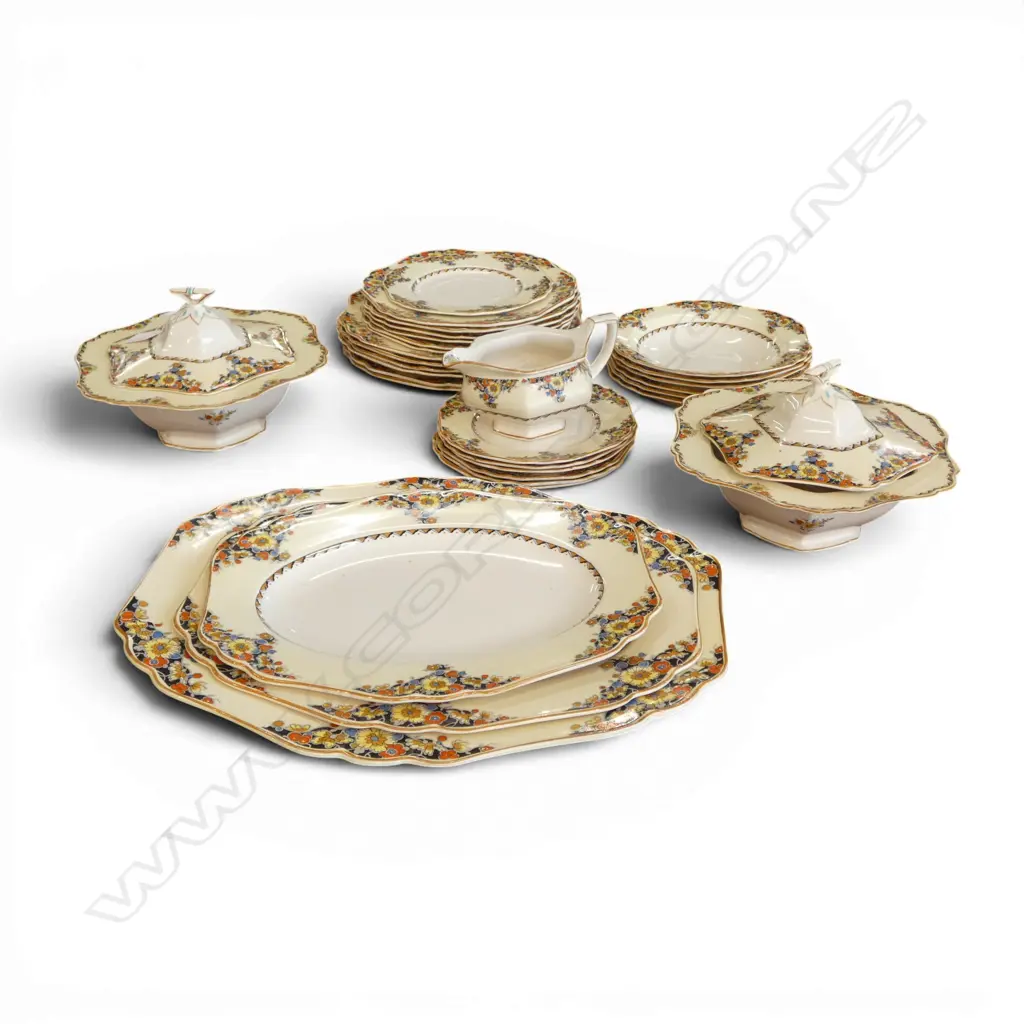 JOHN MADDOCK & SONS 'MINERVA' DINNER SET Image 1++