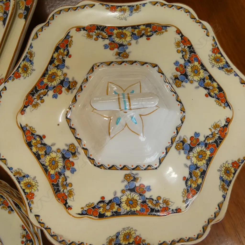 JOHN MADDOCK & SONS 'MINERVA' DINNER SET Image 1++