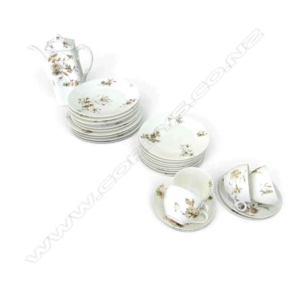ASST. LIMOGES HAVILAND PATTERN CHINA; COFFEE POT, 4 CUPS & SAUCERS etc Image 1++