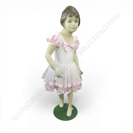 CHILD SHOP DISPLAY MODEL H1130MM