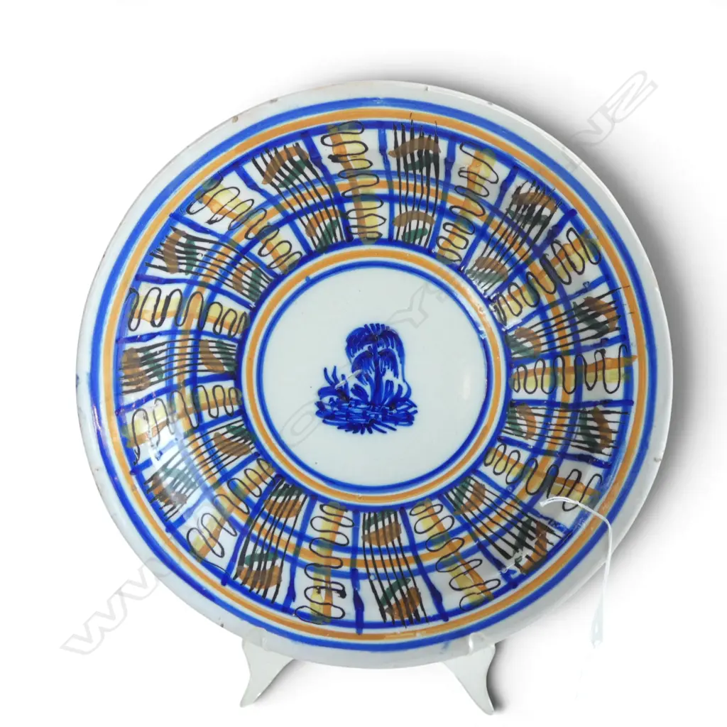 TIN GLAZE MAJOLICA PLATE Dia.315mm Image 1++