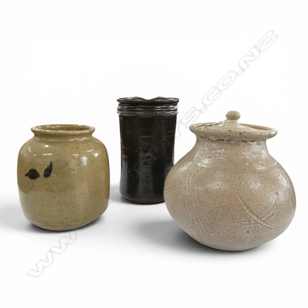 3 PCES STUDIO POTTERY; 2 LIDDED CONTAINERS H.275mm + VASE Image 1++