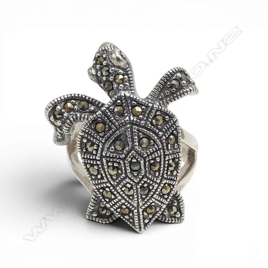 SILVER TURTLE FORM MARCASITE RING SIZE M1/2 Image 1++