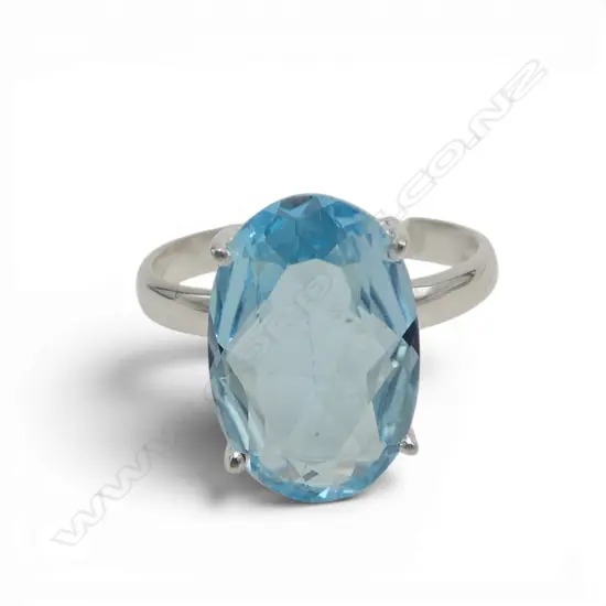 SILVER BLUE TOPAZ RING SIZE P1/2