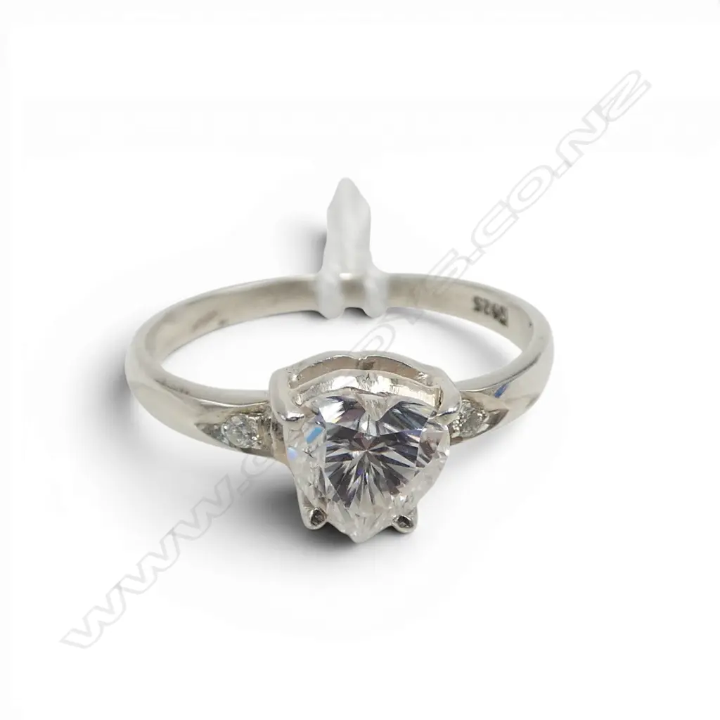SILVER DIAMOND & MOISSONITE RING SIZE Q Image 1++