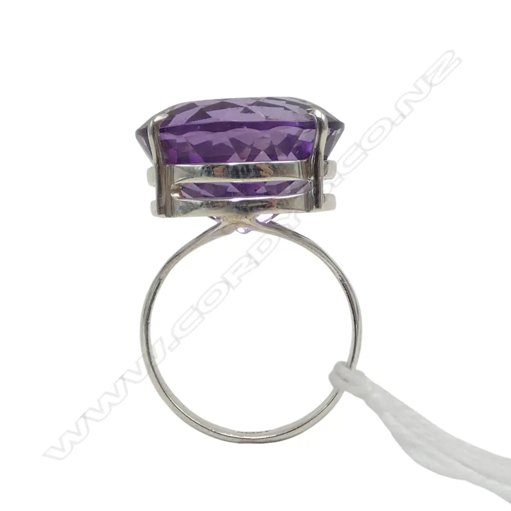 SILVER ROUND CUT AMETHYST RING SIZE Q Image 1++
