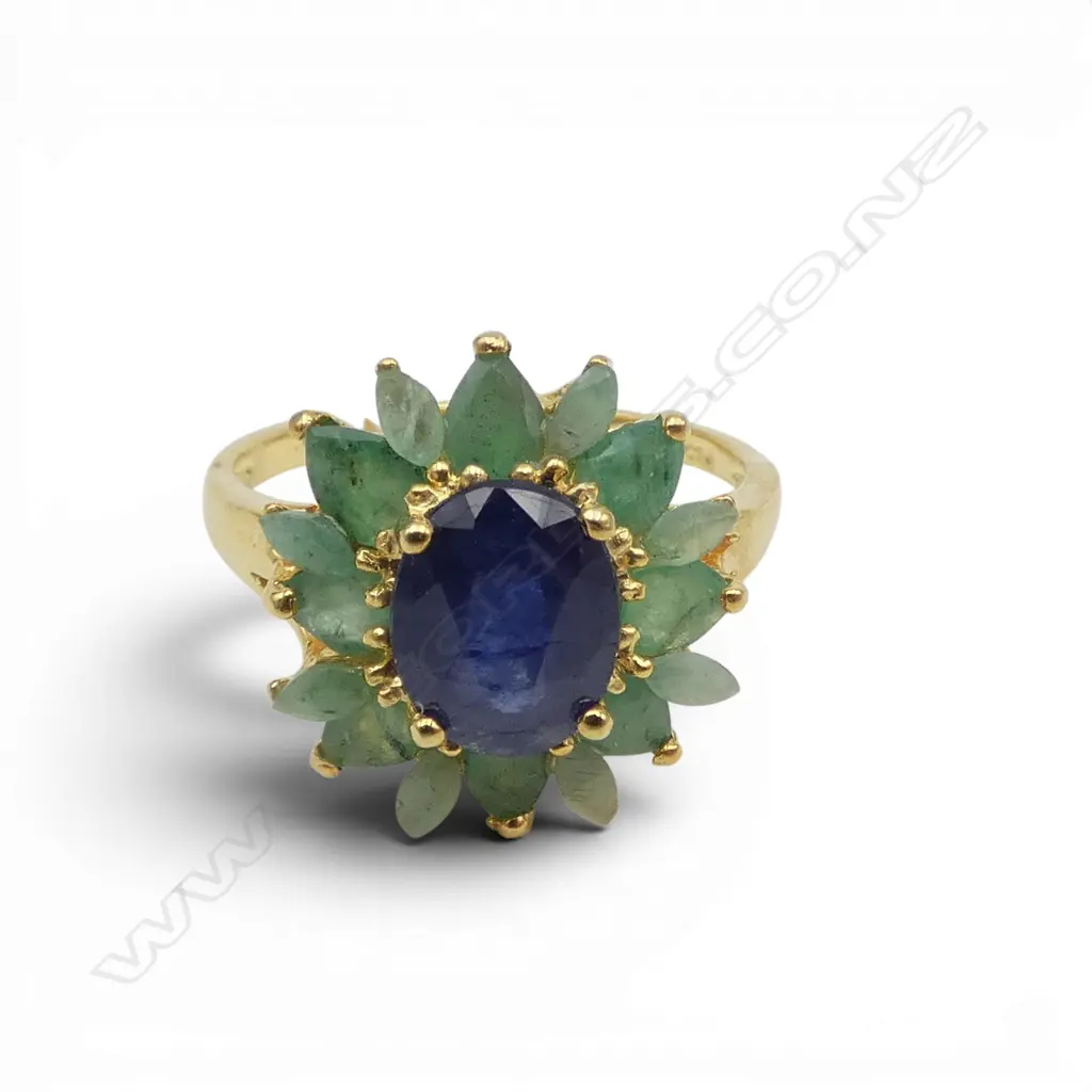 SILVER GILT SAPPHIRE (treated) AND EMERALD RING SIZE Q Image 1++