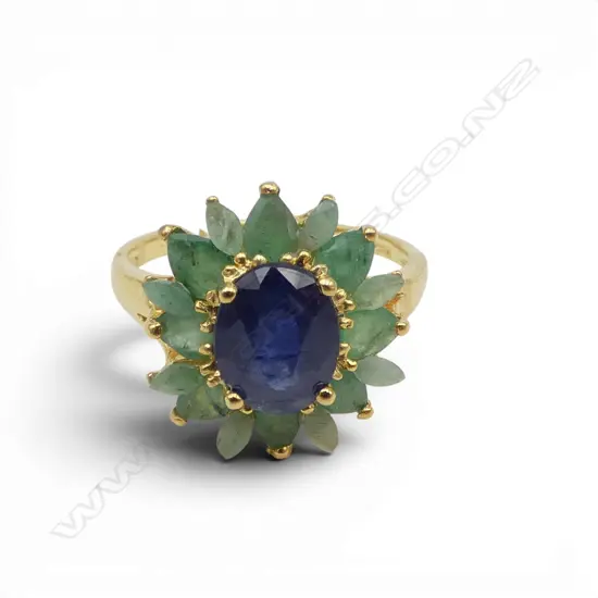 SILVER GILT SAPPHIRE (treated) AND EMERALD RING SIZE Q