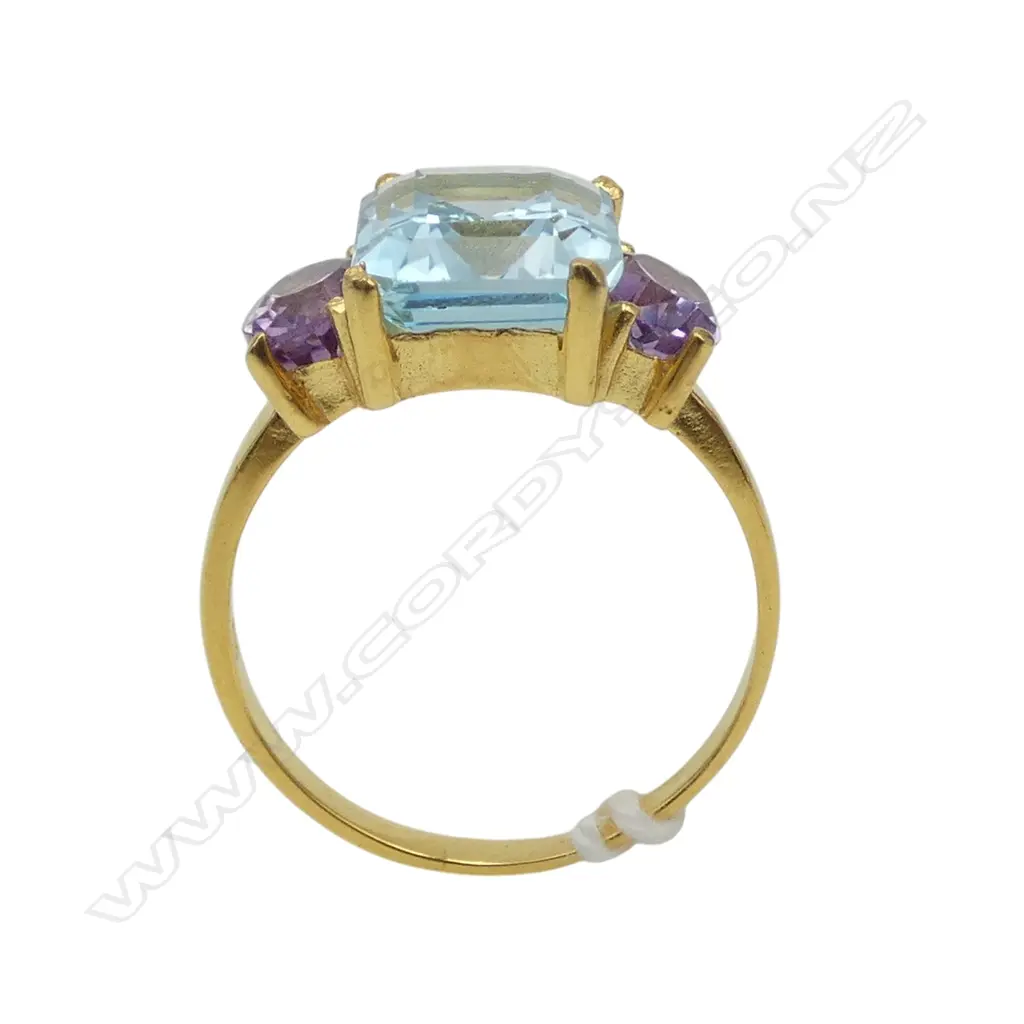 SILVER GILT BLUE TOPAZ AND AMETHYST RING SIZE R1/2 Image 1++