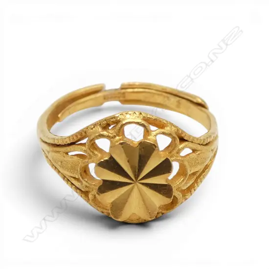 0.9999 gold flower head top ring. 4gms ADJUSTABLE SHANK