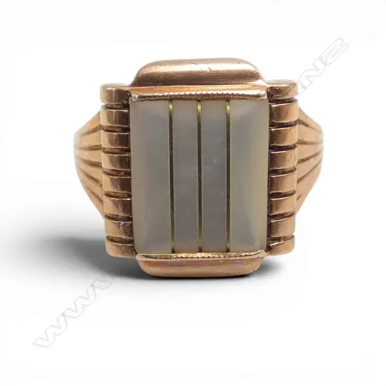9CT ROSE GOLD AND MOTHER OF PEARL DECO RING 5.21gms SIZE S