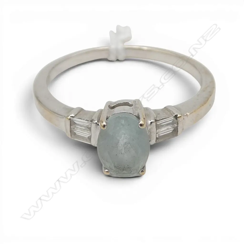 18ct WHITE GOLD AQUAMARINE & DIAMOND RING 2.95gms purchased Sri Lanka 2010 SIZE O Image 1++