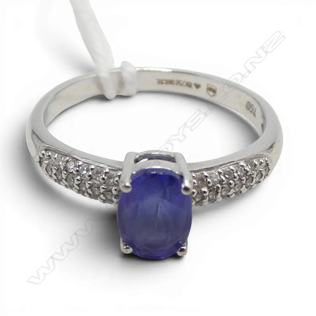 18CT WG DIAMOND & TANZANITE RING 3gms SIZE P Image 1++