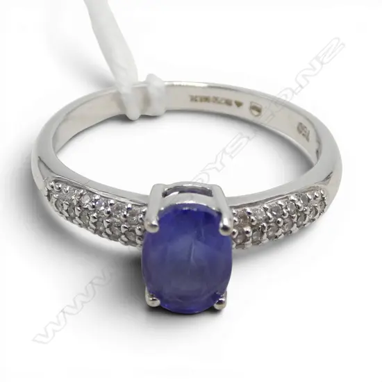 18CT WG DIAMOND & TANZANITE RING 3gms SIZE P