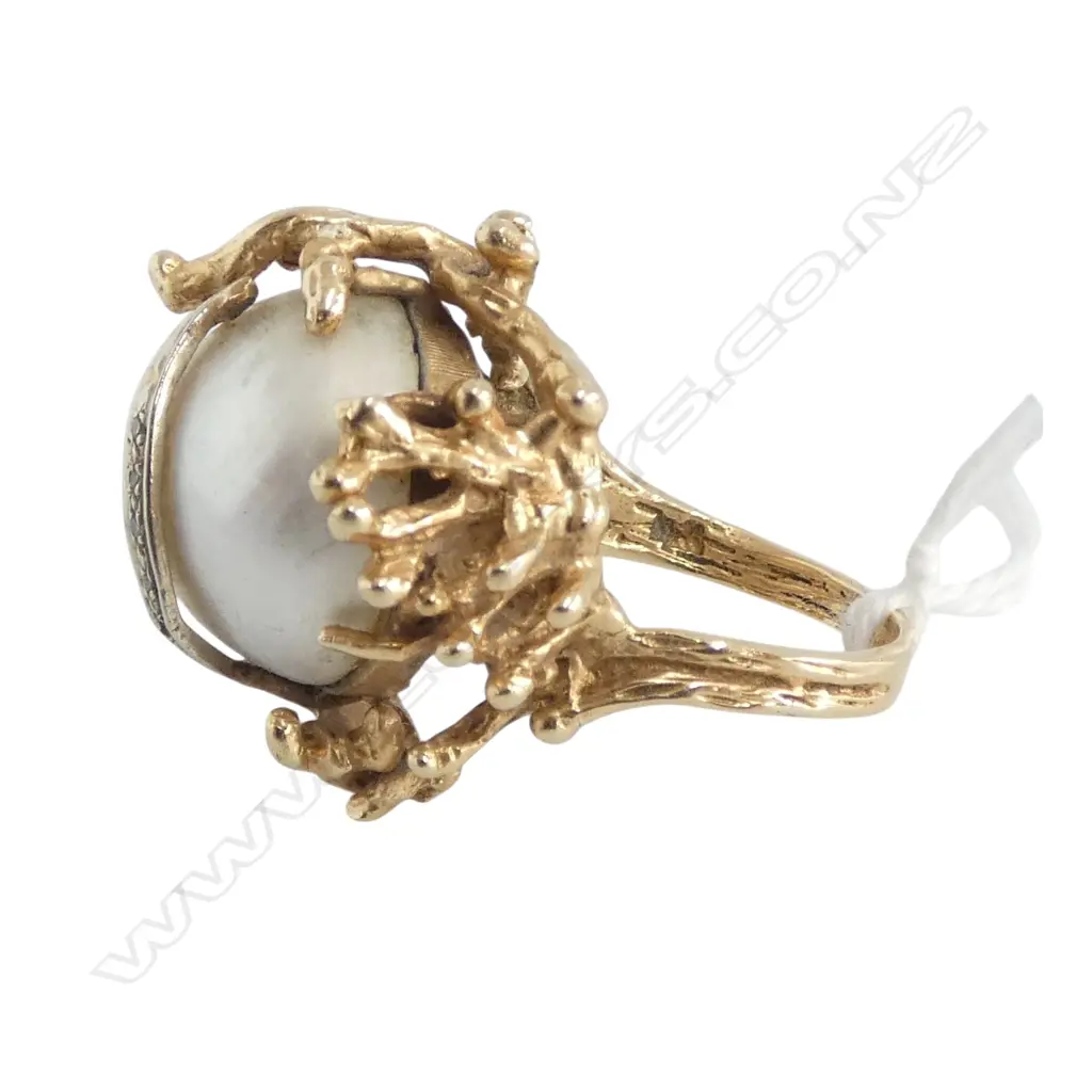 Hand made designer 14ct GOLD & LARGE MABE (half) 17mm dia. PEARL RING. Tiny diamonds set across the top bar. 14.4gms Image 1++