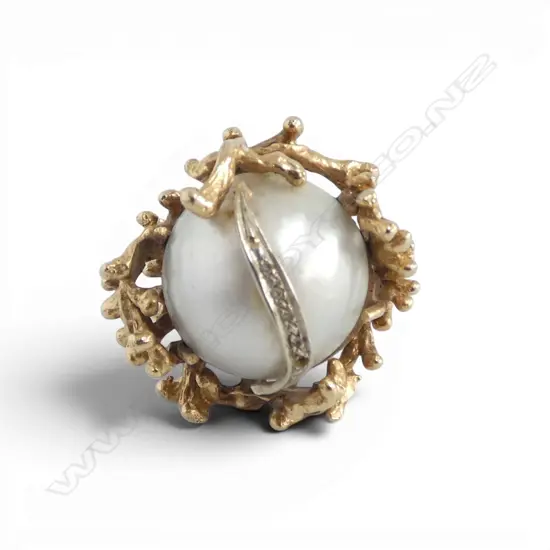 Hand made designer 14ct GOLD & LARGE MABE (half) 17mm dia. PEARL RING. Tiny diamonds set across the top bar. 14.4gms