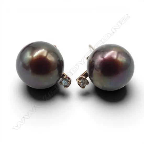 PR BLACK PEARL & DIAMOND EARRINGS 1.70gms
