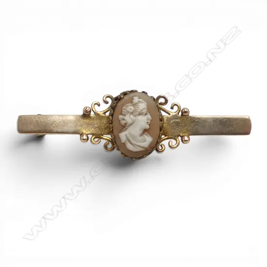 9ct GOLD CAMEO BROOCH L.45mm 2.45gms