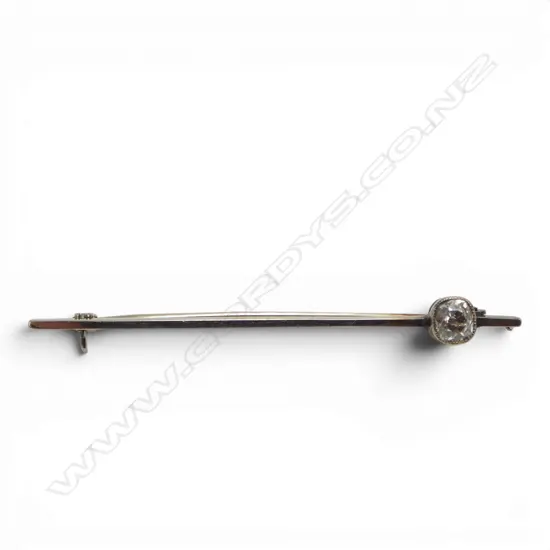 15CT WG DIAMOND BAR BROOCH W.60mm, 3.6gms