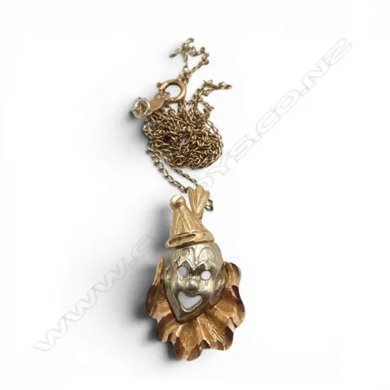 14ct TWO TONE GOLD CLOWN PENDANT ON 14ct CHAIN 2.64gms