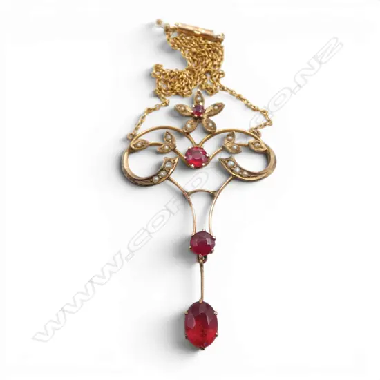 EDWARDIAN 9CT SEED PEARL & RED STONE PENDANT NECKLACE, 4.7gms