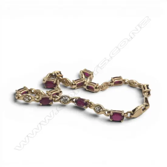 10ct DIAMOND & RUBY BRACELET L.170mm 4.86gms