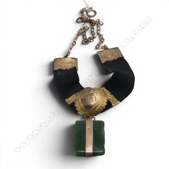 COLONIAL 9ct GOLD ON BLACK RIBBON CHOKER w. POUNAMU & 9ct PENDANT two small indentations to pounamu 25gms TW