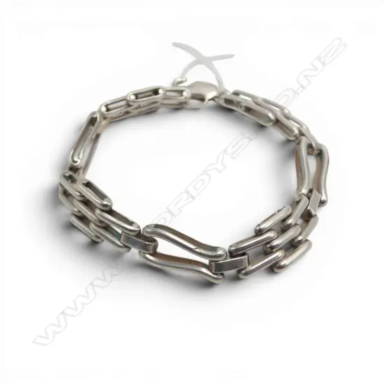 Solid silver gate link bracelet. 19gms