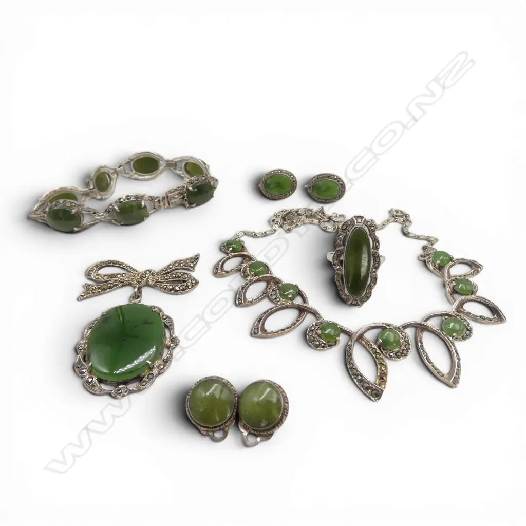 VINTAGE SILVER MARCASITE & POUNAMU JEWELLERY SUITE: necklace + bracelet + pendant + 2 prs e/rings + ring Image 1++