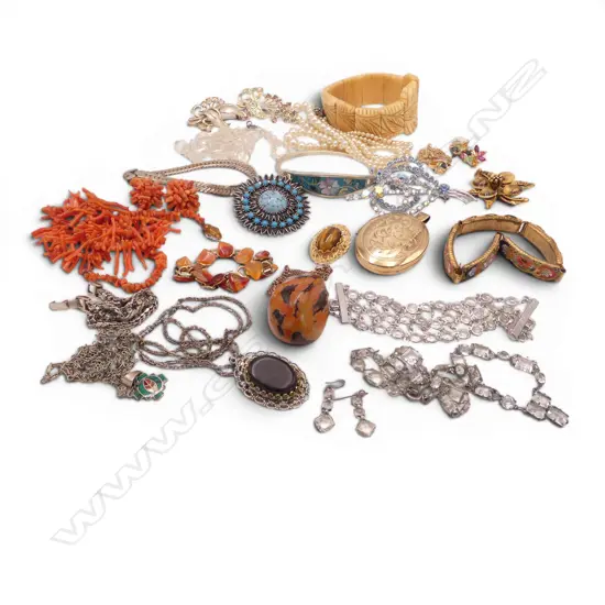 ASST. COSTUME JEWELLERY INCL. GP LOCKET PENDANT 60x40mm, VENETIAN GLASS BRACELET