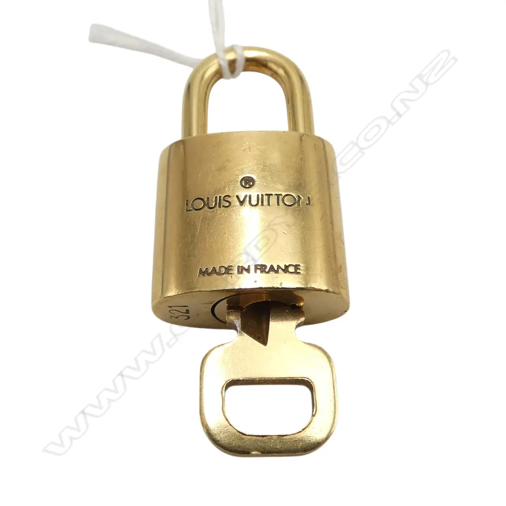 LOUIS VUITTON SML BRASS PADLOCK w KEY #321, authentication from myhaute.co.nz Image 1++