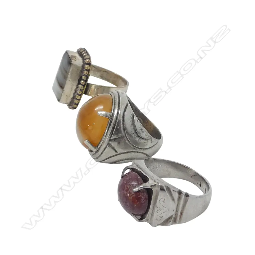   3 SEMI-PRECIOUS STONE RINGS Image 1++