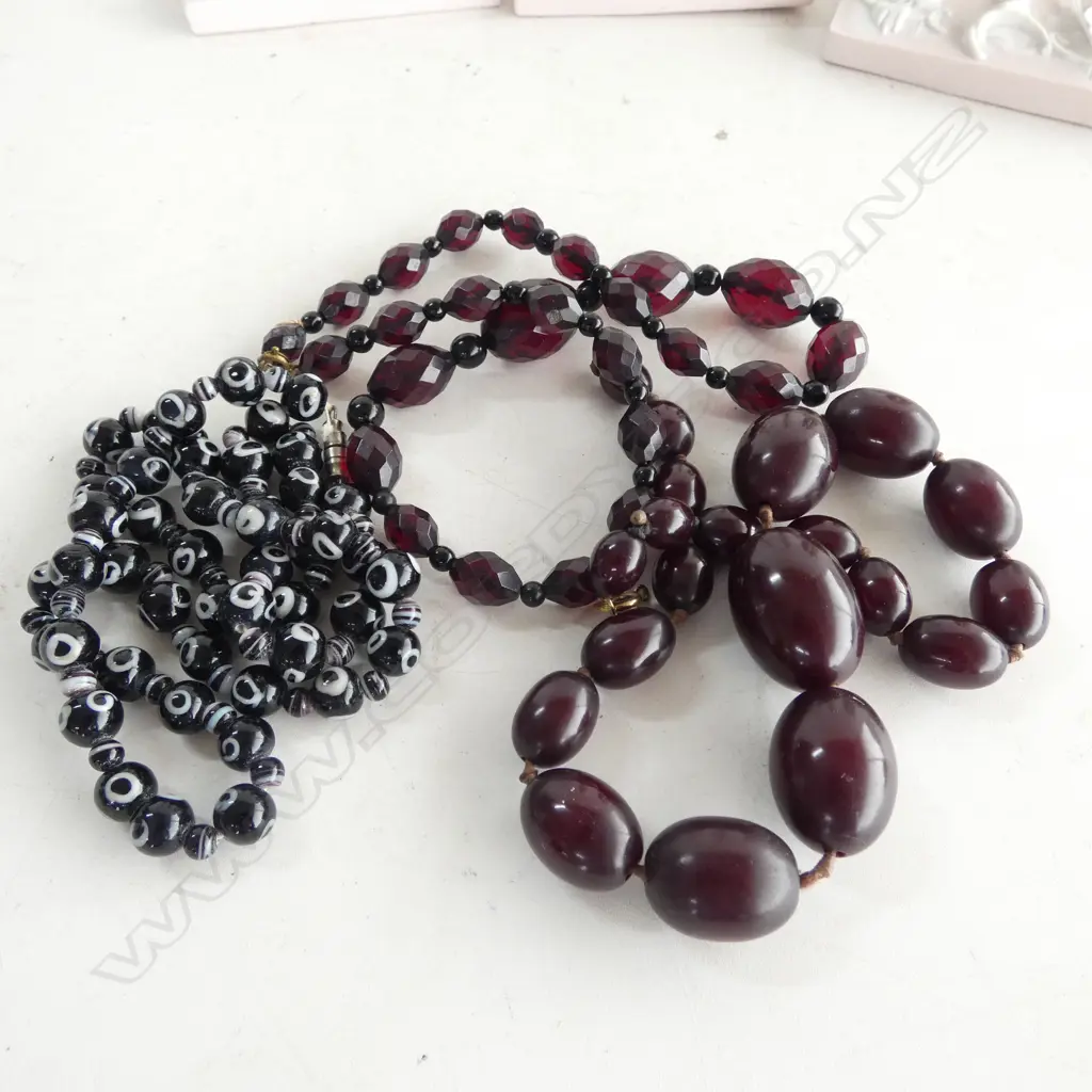 ASST. COSTUME JEWELLERY, IVORY ETC Image 1++