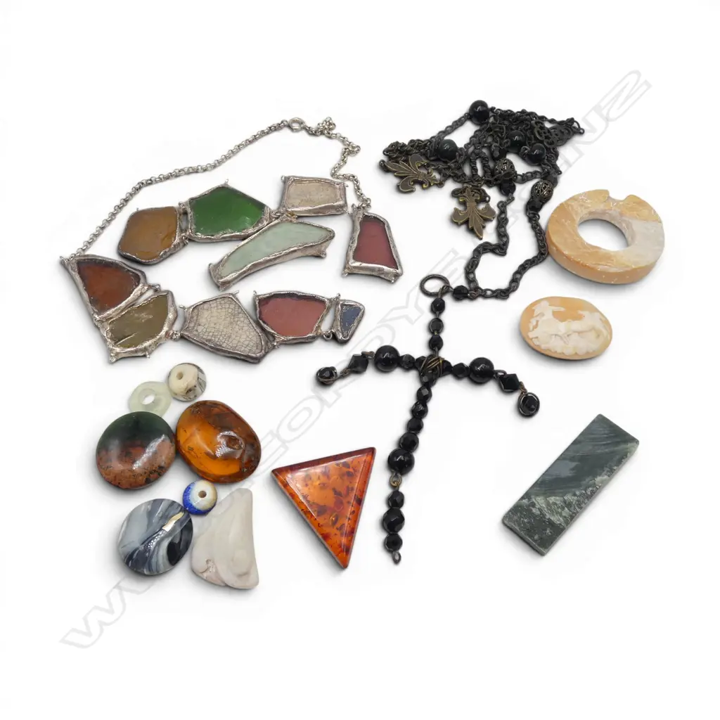 BAG OF ASSTD AMBER/M.O.P/POUNAMU ETC (From the estate of jeweller Simon Misdale) Image 1++