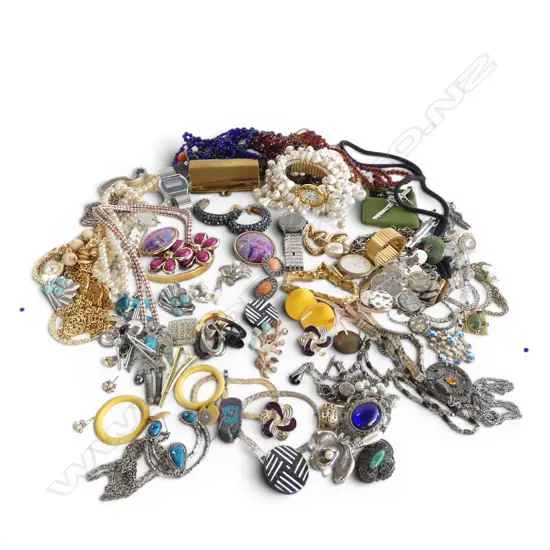 ASST. COSTUME JEWELLERY